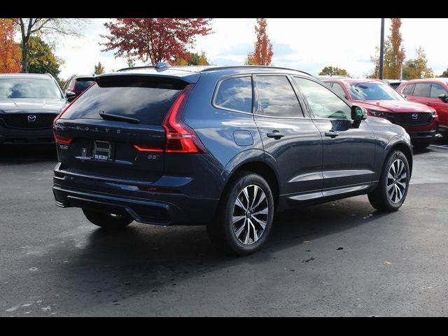 2025 Volvo XC60 Core