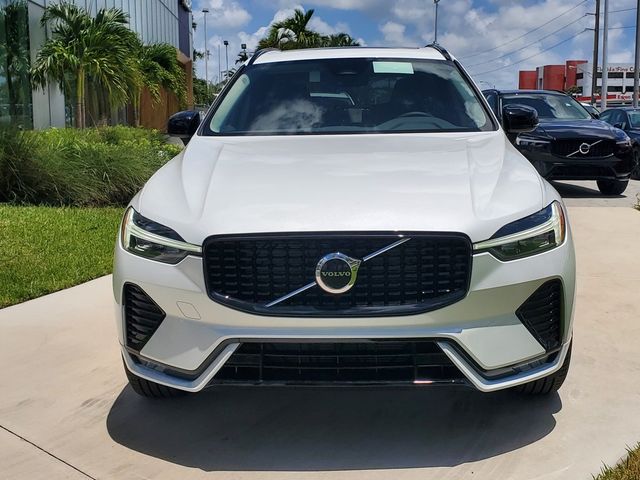 2025 Volvo XC60 Core