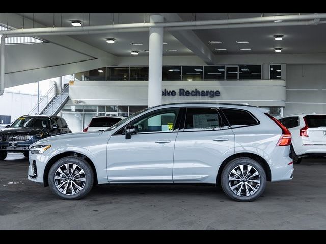 2025 Volvo XC60 Core