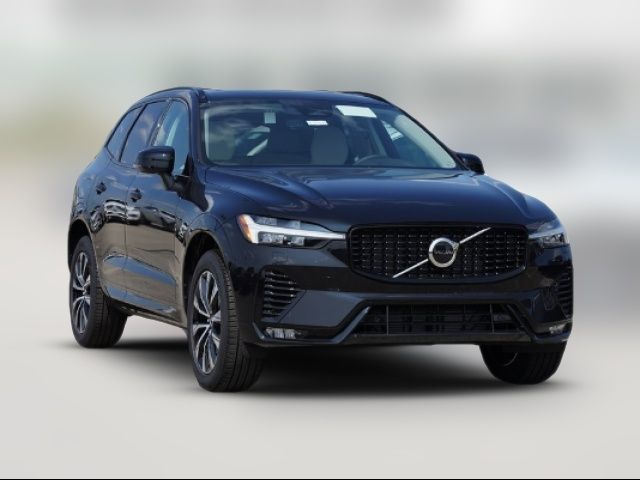 2025 Volvo XC60 Core