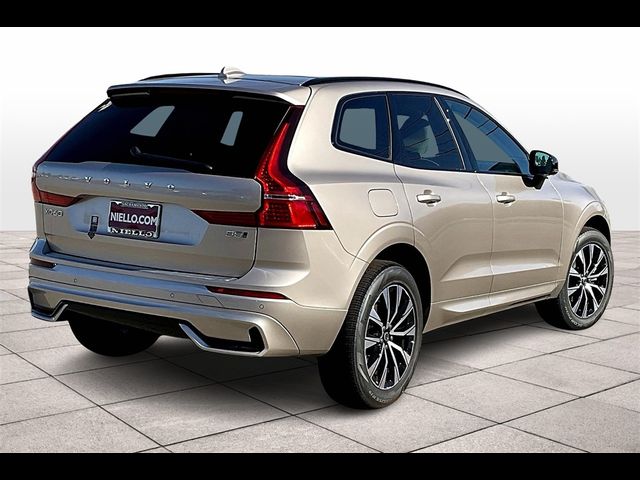 2025 Volvo XC60 Core