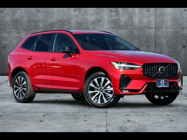 2025 Volvo XC60 Core