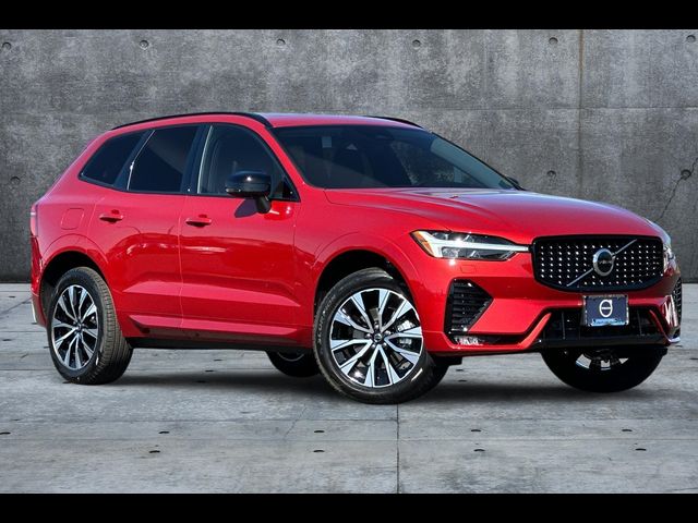 2025 Volvo XC60 Core