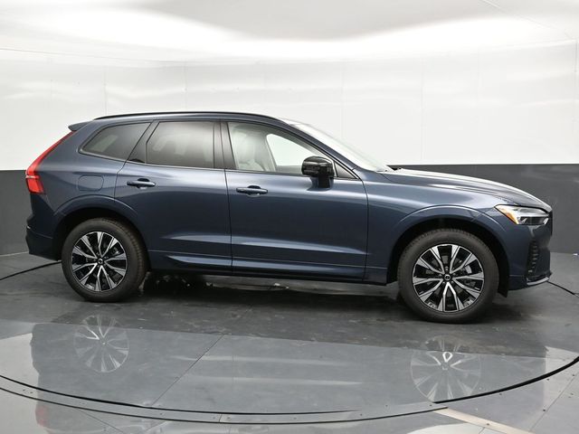 2025 Volvo XC60 Core