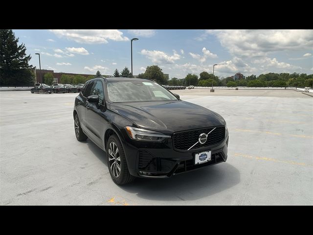 2025 Volvo XC60 Core