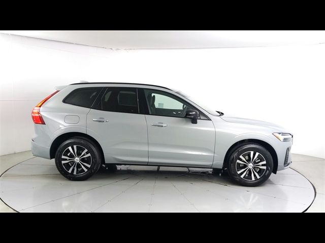 2025 Volvo XC60 Core