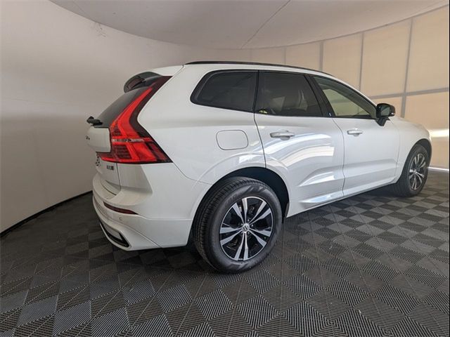 2025 Volvo XC60 Core