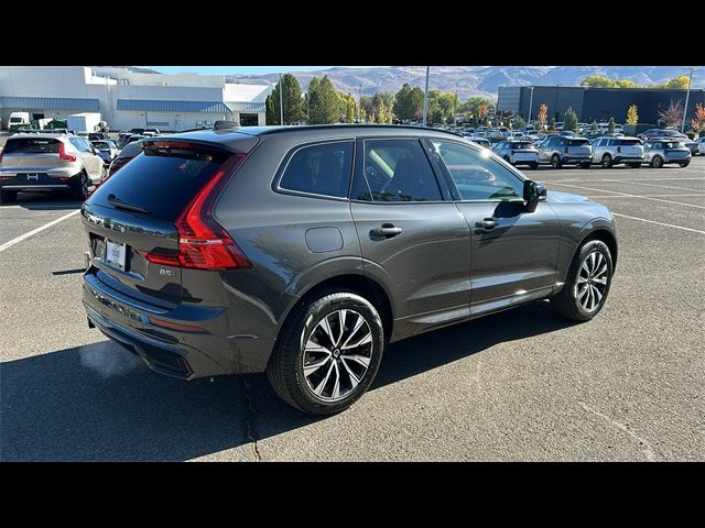 2025 Volvo XC60 Core