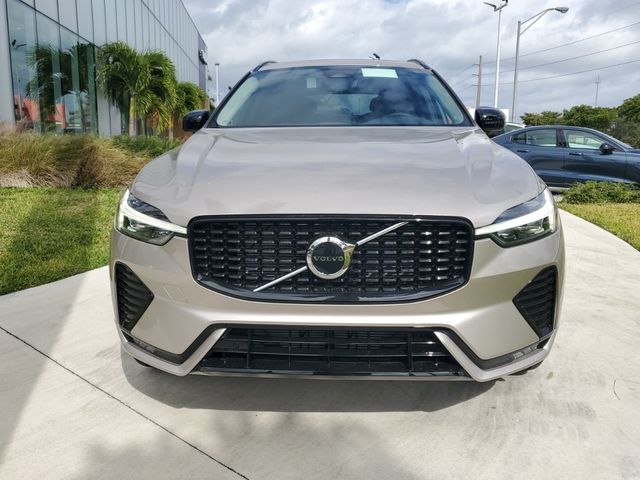 2025 Volvo XC60 Core