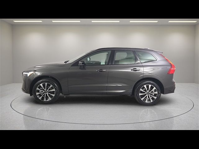 2025 Volvo XC60 Core