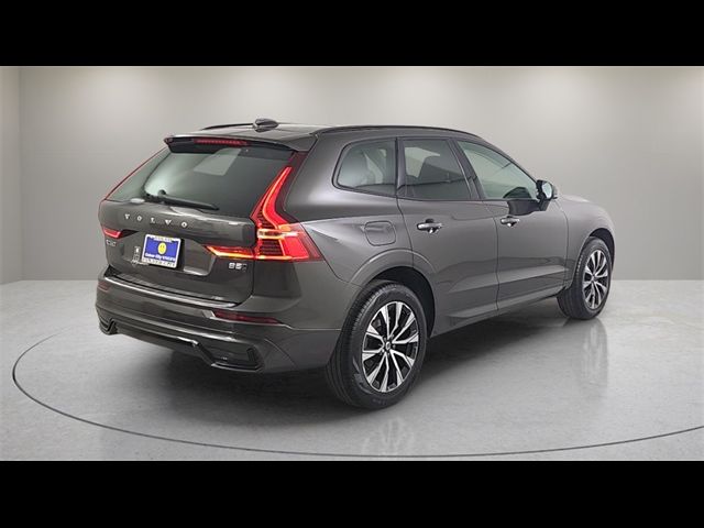 2025 Volvo XC60 Core