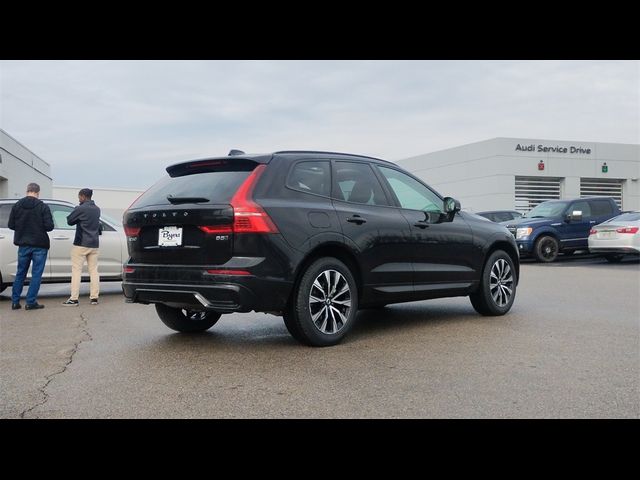 2025 Volvo XC60 Core