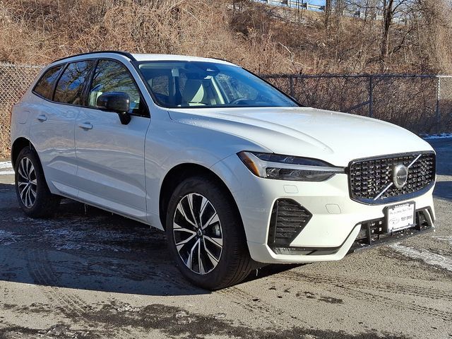 2025 Volvo XC60 Core