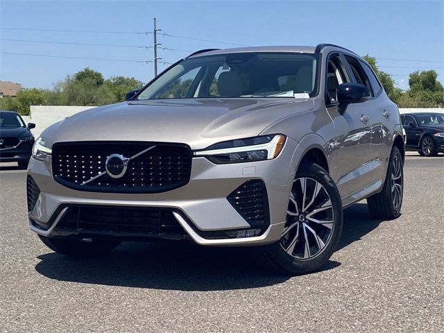 2025 Volvo XC60 Core