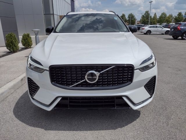 2025 Volvo XC60 Core