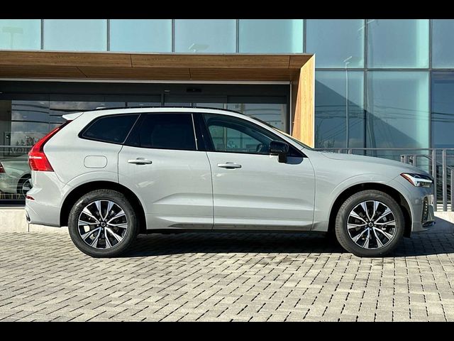 2025 Volvo XC60 Core