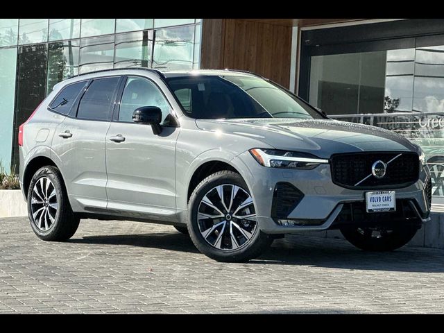 2025 Volvo XC60 Core