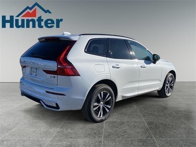 2025 Volvo XC60 Core