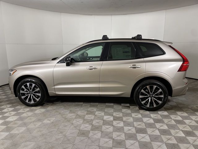 2025 Volvo XC60 Core