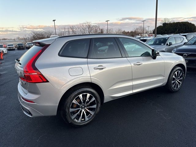 2025 Volvo XC60 Core