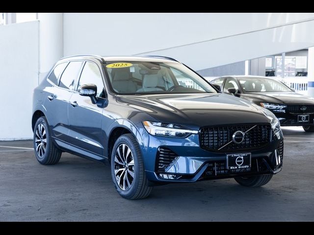 2025 Volvo XC60 Core