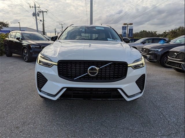 2025 Volvo XC60 Core