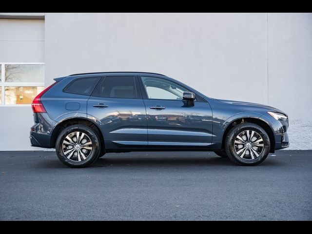 2025 Volvo XC60 Core