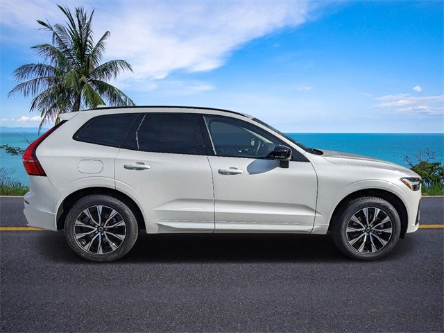 2025 Volvo XC60 Core