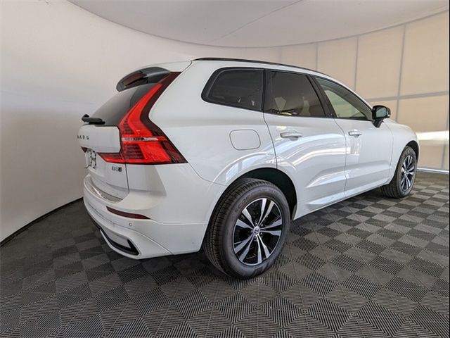 2025 Volvo XC60 Core