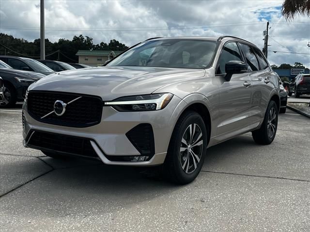 2025 Volvo XC60 Core