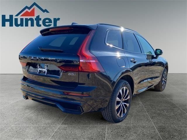 2025 Volvo XC60 Core