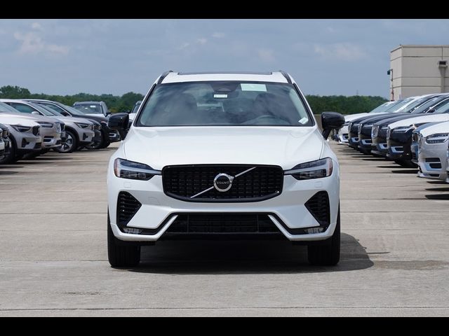 2025 Volvo XC60 Core