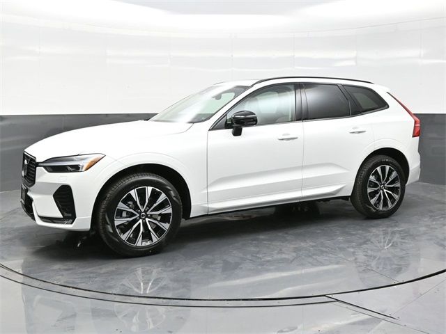 2025 Volvo XC60 Core