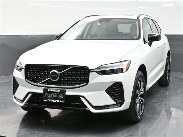 2025 Volvo XC60 Core