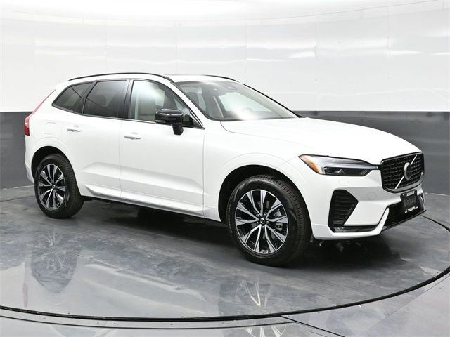 2025 Volvo XC60 Core