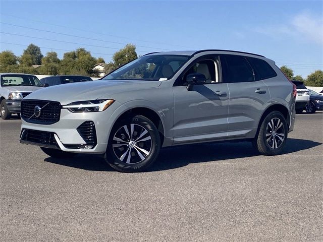 2025 Volvo XC60 Core