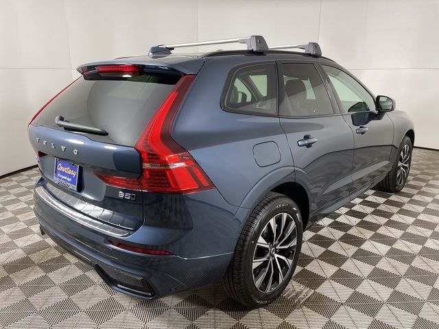 2025 Volvo XC60 Core