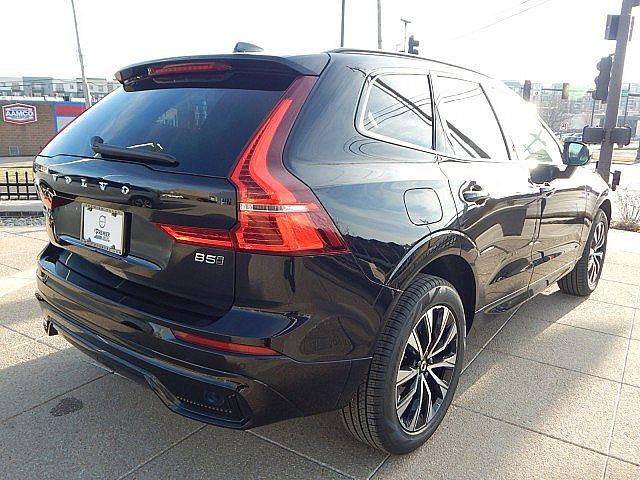 2025 Volvo XC60 Core