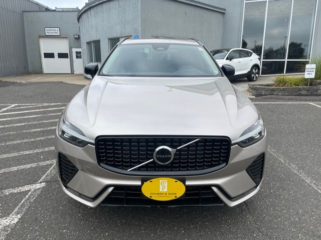 2025 Volvo XC60 Core