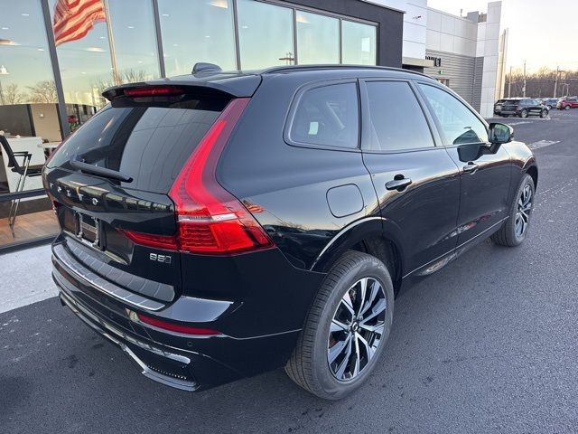 2025 Volvo XC60 Core