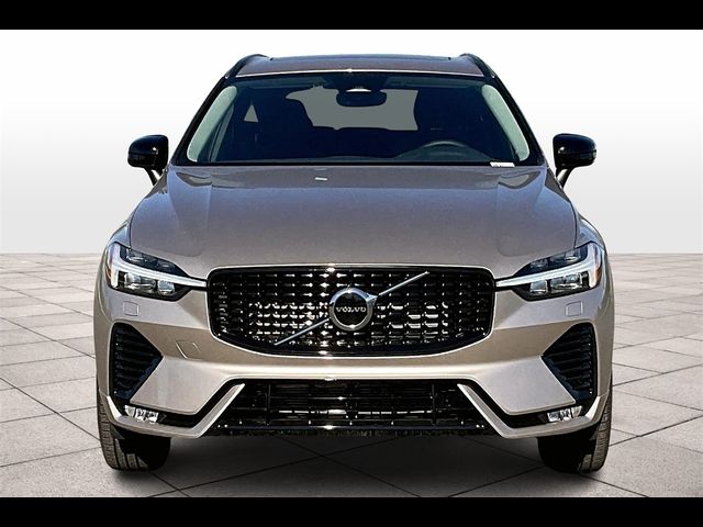 2025 Volvo XC60 Core