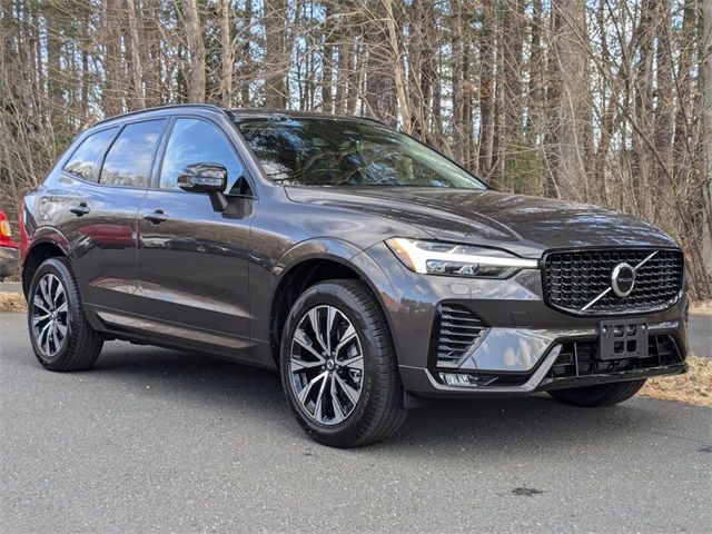 2025 Volvo XC60 Core