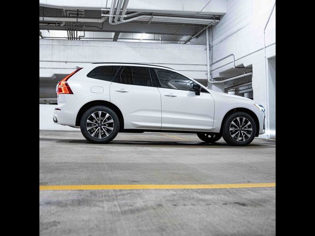 2025 Volvo XC60 Core