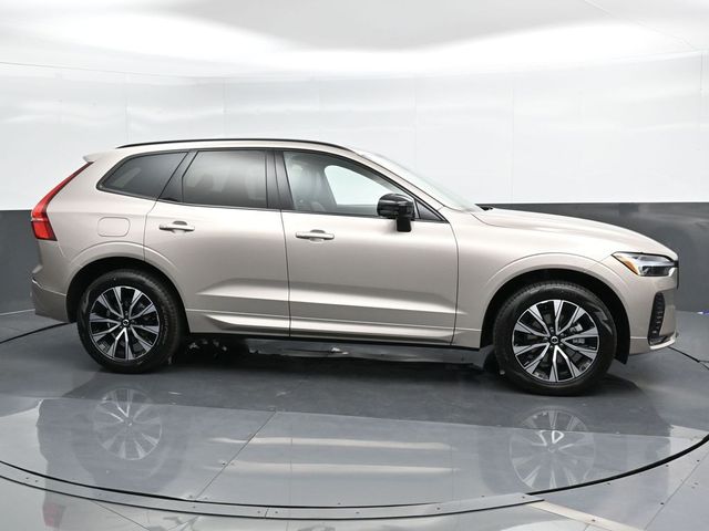 2025 Volvo XC60 Core