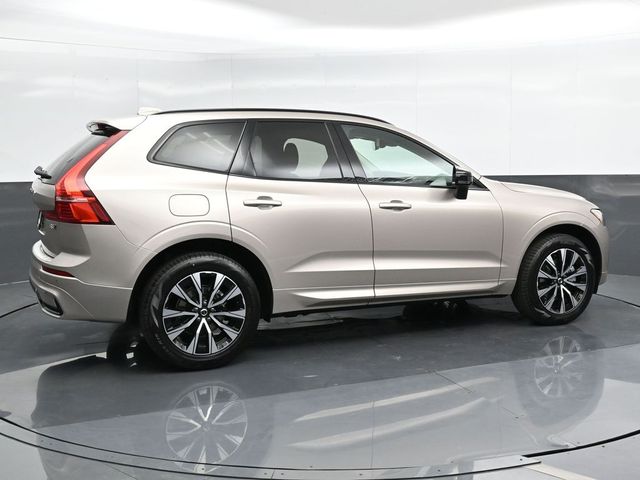 2025 Volvo XC60 Core