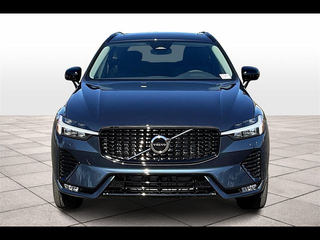 2025 Volvo XC60 Core