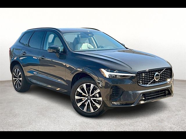 2025 Volvo XC60 Core