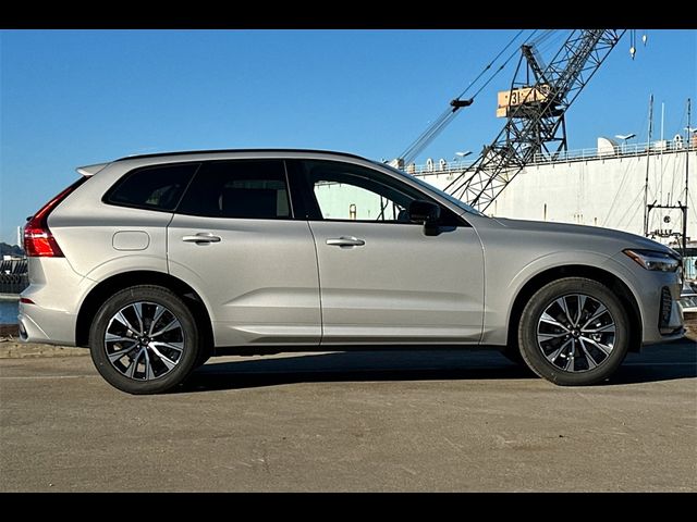 2025 Volvo XC60 Core