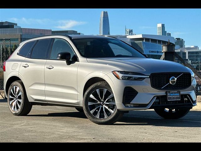 2025 Volvo XC60 Core