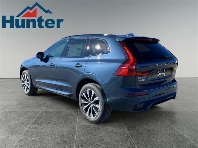 2025 Volvo XC60 Core